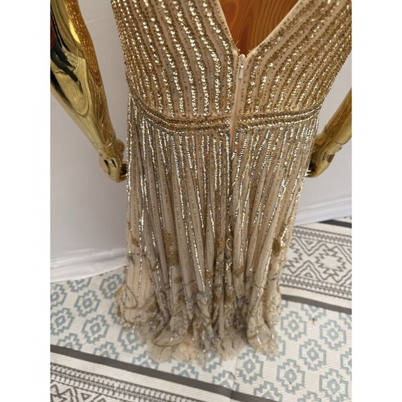 Mac Duggal Sequin Floral Beaded Sleeveless A-Line Gown Size 12 - Picture 6 of 13